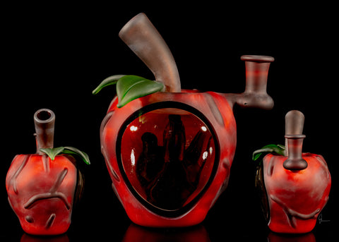 Pouch Glass Heart Apple Rig